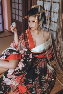 #自闭颜球球_Vol.028_花魁_[15P-172MB]